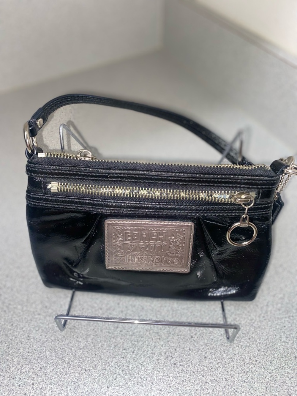 Coach Poppy Vintage Black Patent Mini Shoulder Bag with Silver Hardware EUC - Picture 5 of 15